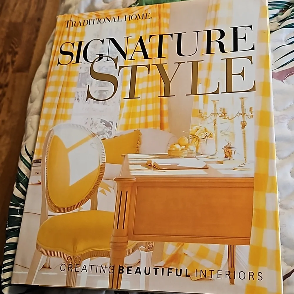 Design book - Picture 1 of 4